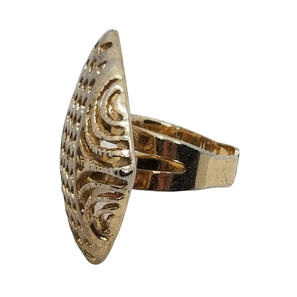 VINTAGE GOLDPLATED STEEL STATEMENT RING - Picture 5 of 6